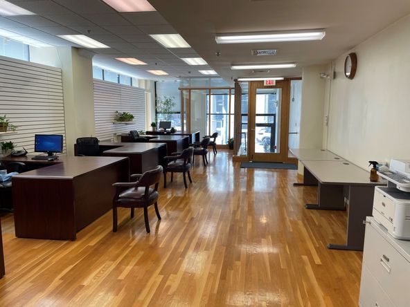 210 Lincoln St, Boston, MA 02111
